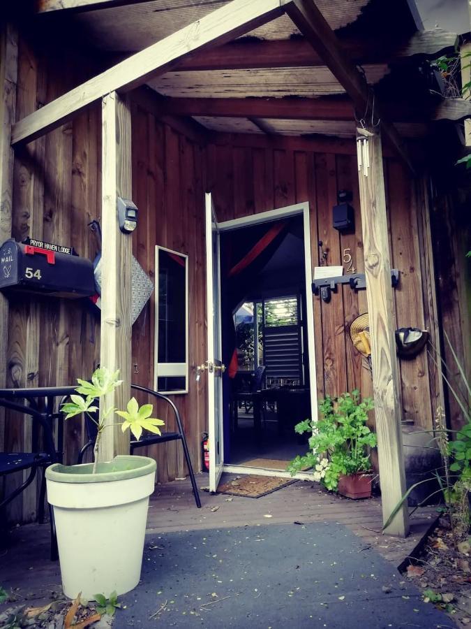 Pryor Haven Chalet Green Retreat In A Lovely Place Christchurch Extérieur photo